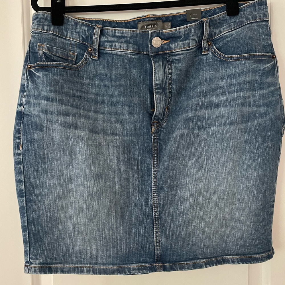 Torrid Blue Denim Skirt size 14